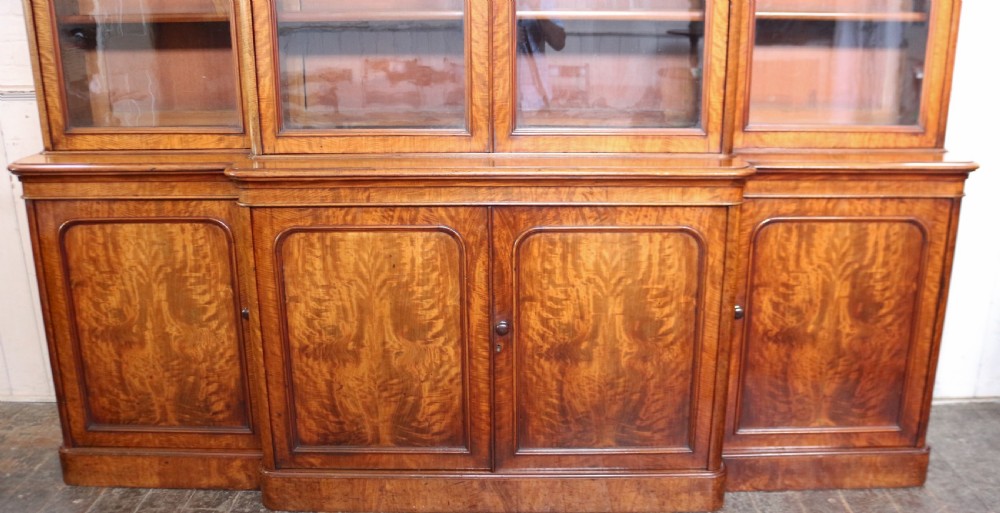 Good Quality Victorian Mahogany 4 Door Breakfront Bookcase View V