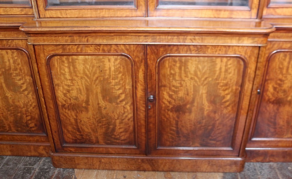 Good Quality Victorian Mahogany 4 Door Breakfront Bookcase View VI
