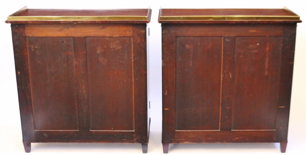 Fine Pair of Regency Mahogany 2 Door Side Cabinets View VII