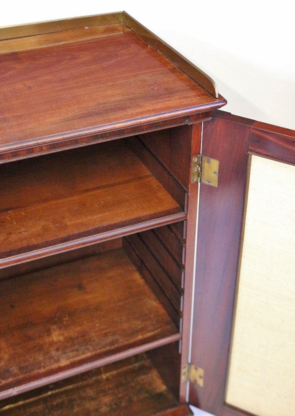 Fine Pair of Regency Mahogany 2 Door Side Cabinets View X