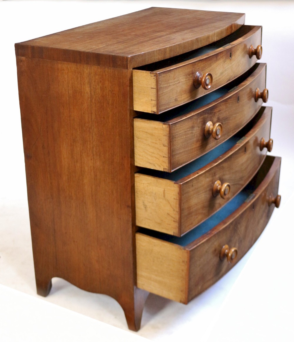 George 1V Mahogany 4 Drawer Small Bow Chest View V