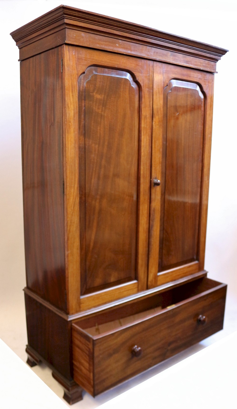 Edwardian 'Georgian Style' Mahogany 2 Door Wardrobe View IV