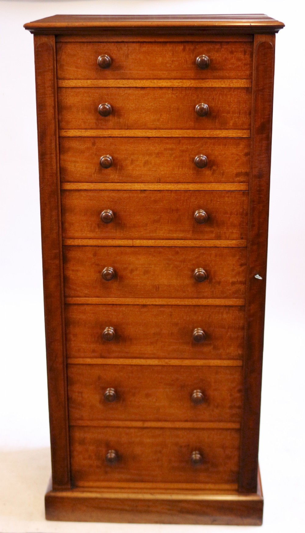 Victorian Mahogany 8 Drawer Wellington Chest