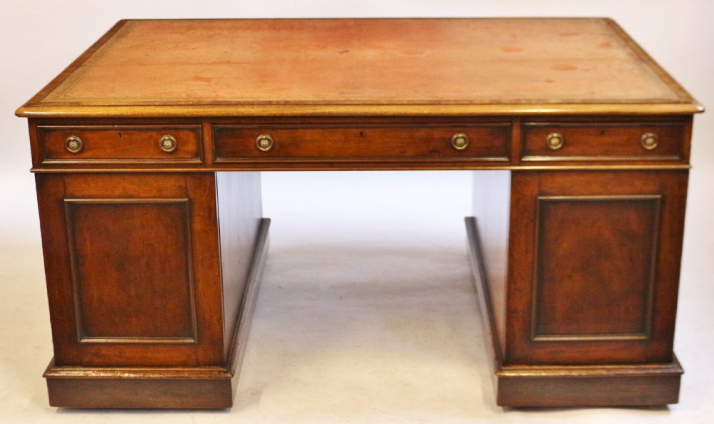 Good Quality Early Victorian Mahogany 3 Part Partners Desk View III