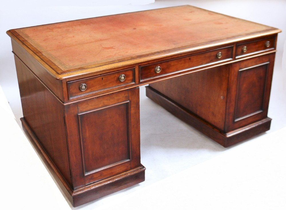 Good Quality Early Victorian Mahogany 3 Part Partners Desk View V