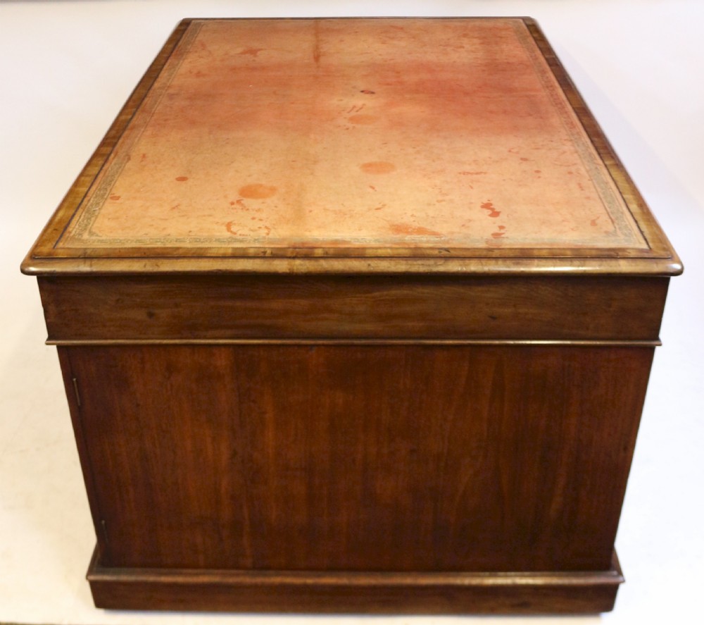 Good Quality Early Victorian Mahogany 3 Part Partners Desk View VI