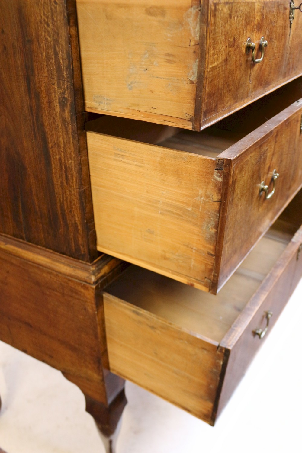 George 11 Figured Walnut Chest on Stand View VIII
