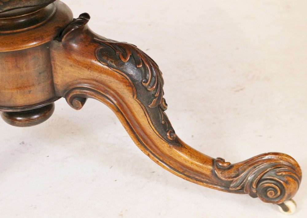 Victorian Figured Walnut Round Tilt Top Centre Table View VIII