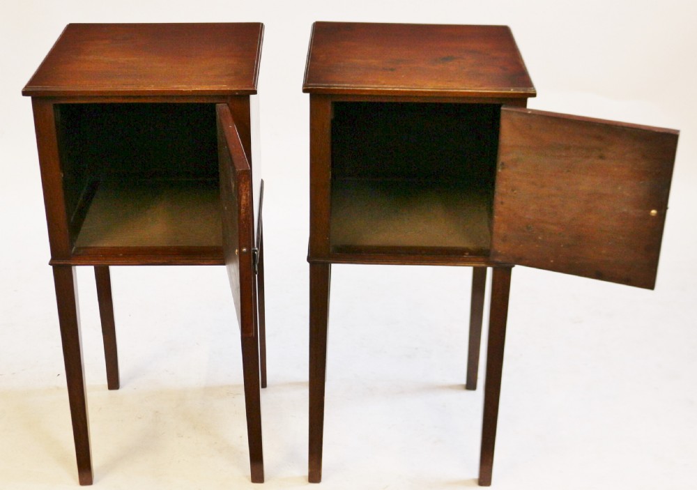 Edwardian 'Georgian Style' Pair of Mahogany Bedside Cupboards View II