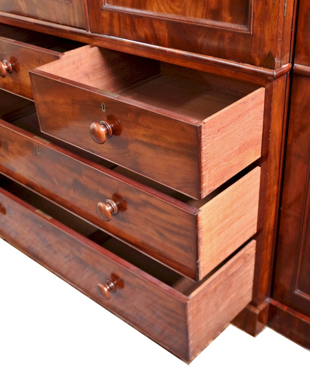 William 1V Figured Mahogany 4 Door Breakfront Wardrobe View VIII