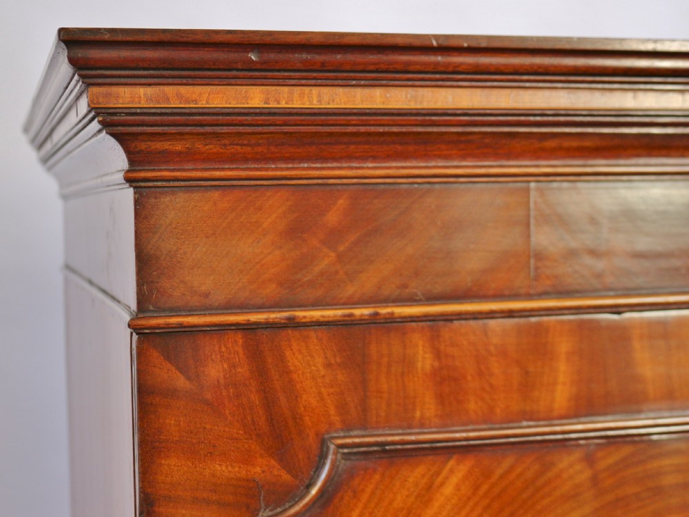 A Fine George 111 Figured Mahogany Linen Press with Sliding Trays View VIII