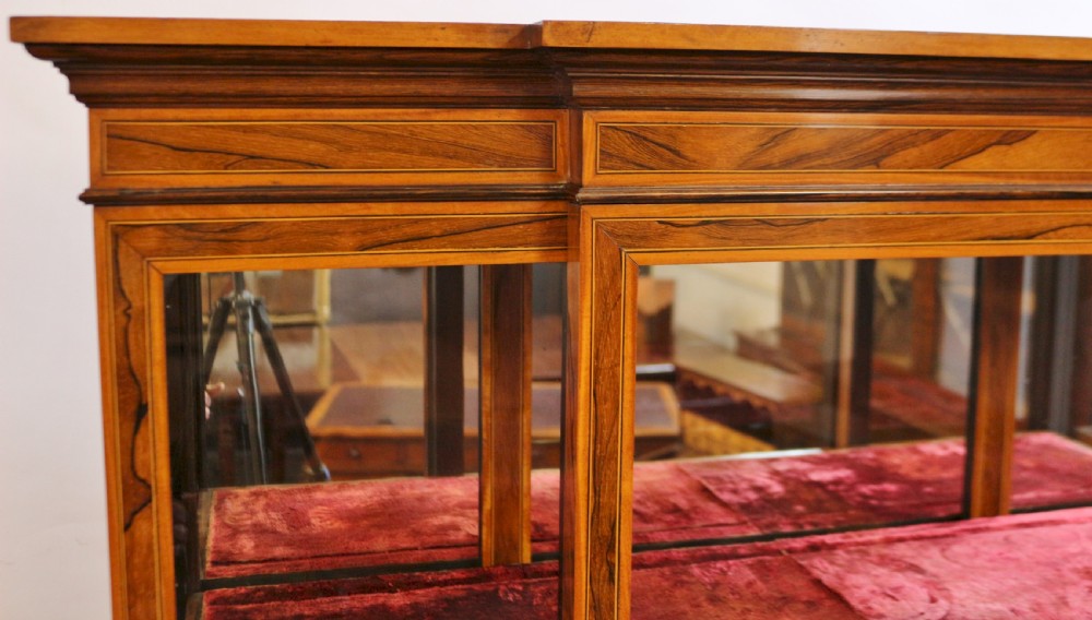 Fine Quality Late 19c Rosewood and Satinwood Breakfront Display Cabinet View VII
