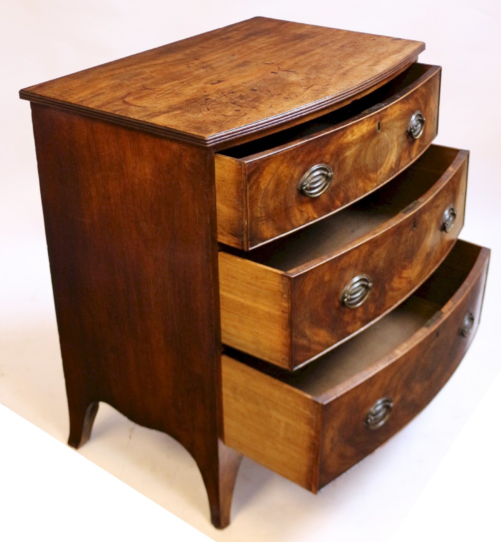 Fine George 111 Mahogany Small 3 Drawer Bow Chest View VI