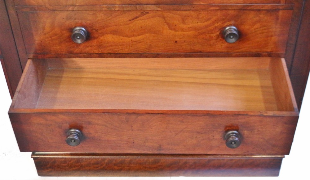 Fine Quality Early Victorian Mahogany 7 Drawer Secretaire Wellington Chest View XI
