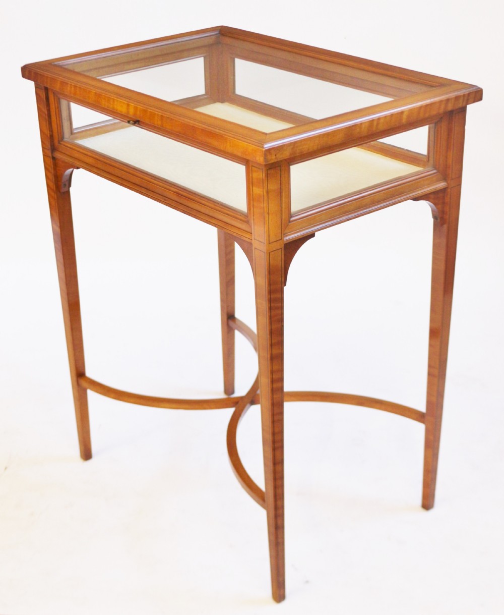 Fine Quality Edwardian Satinwood Bijouterie Table View IV