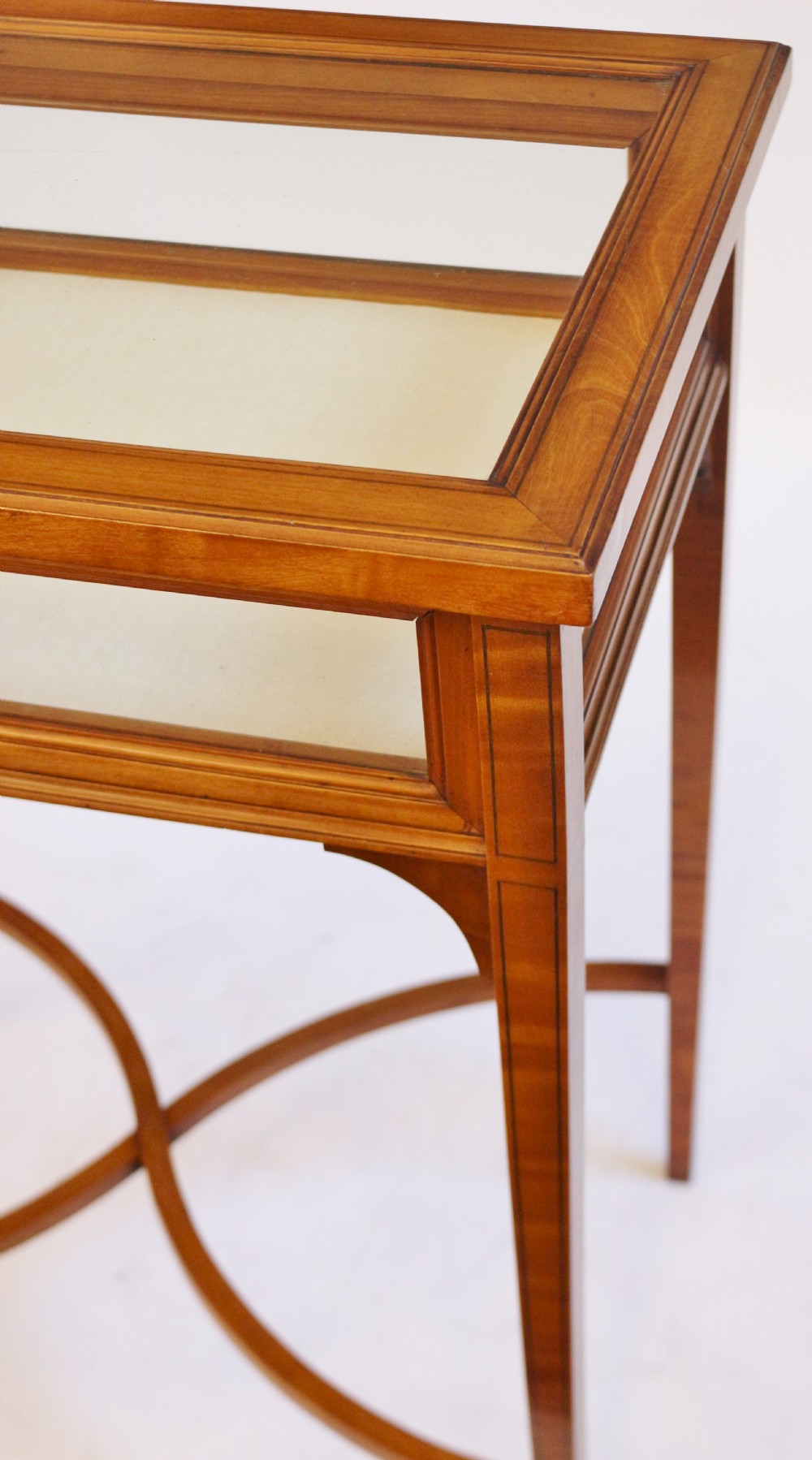 Fine Quality Edwardian Satinwood Bijouterie Table View IX