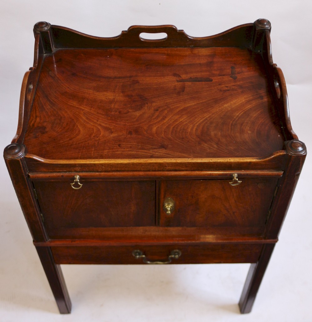 George 111 Mahogany Near Pair of Tray Top Bedside Cupboards View VII