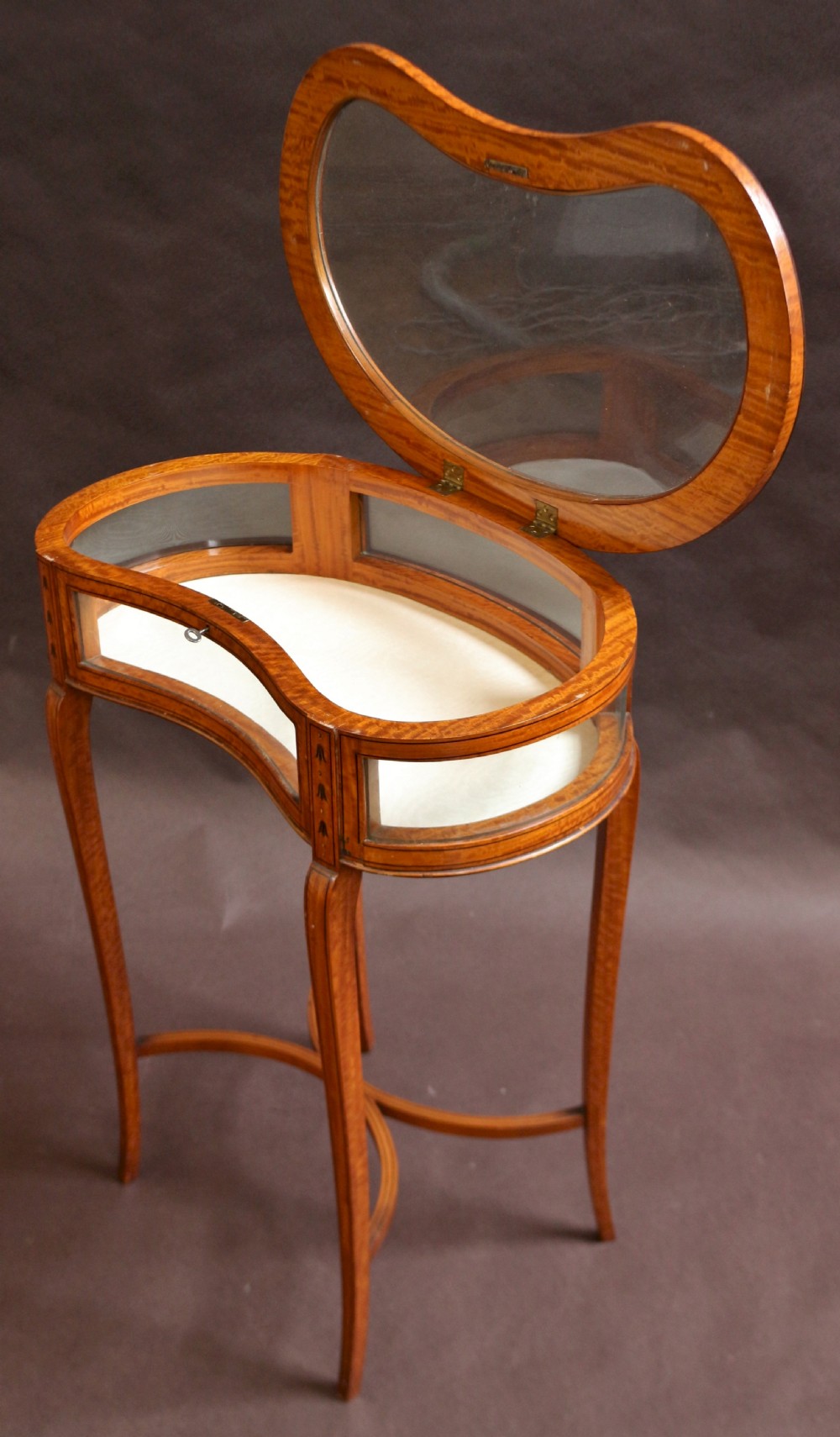 Edwardian Inlaid Satinwood Kidney Shaped Bijouterie Table View VI