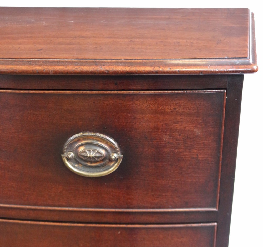 George 111 Mahogany Small 3 Drawer Bow Front Chest View VIII