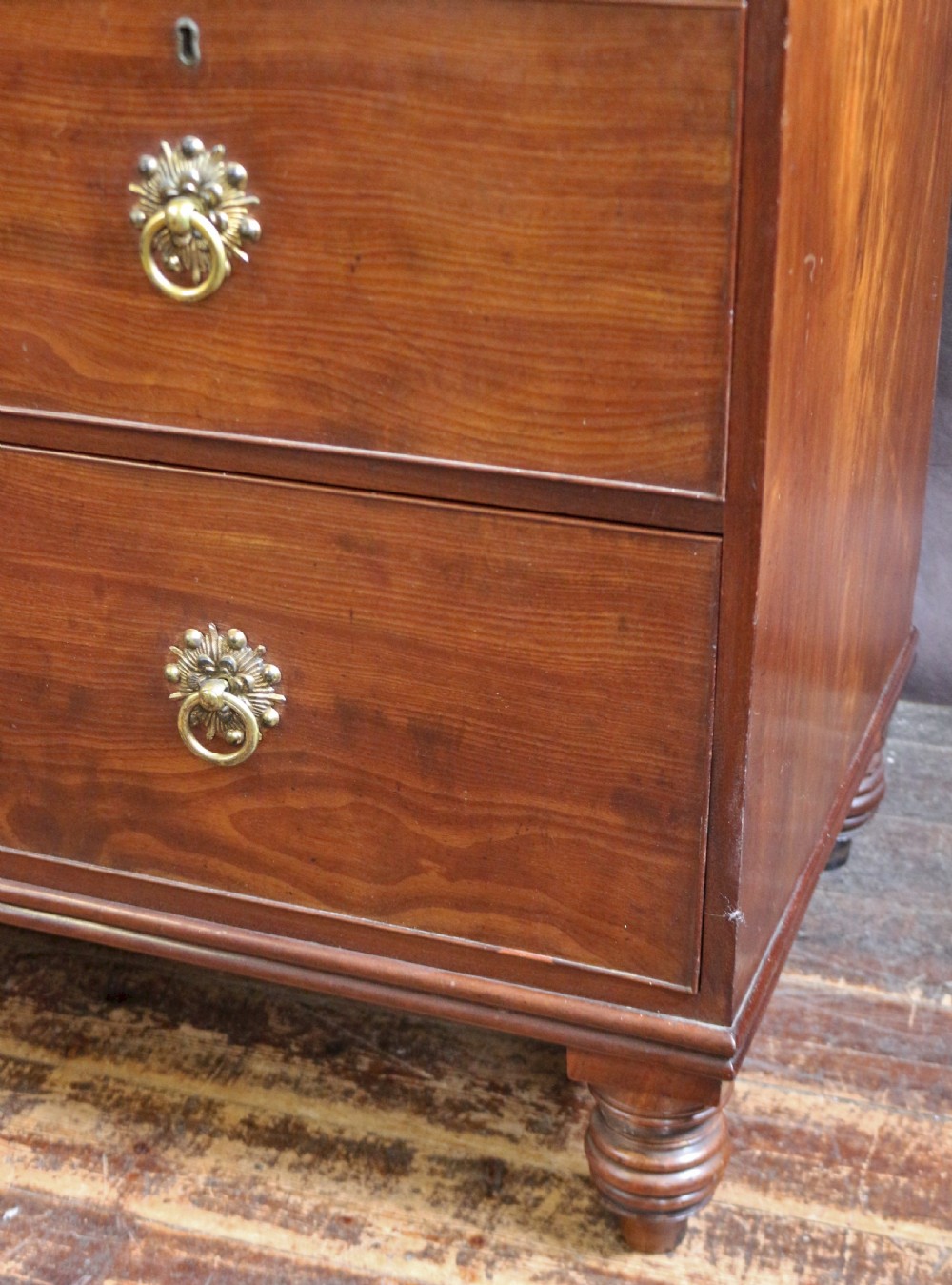 George 1V Mahogany Linen Press with 4 Internal Slides View X