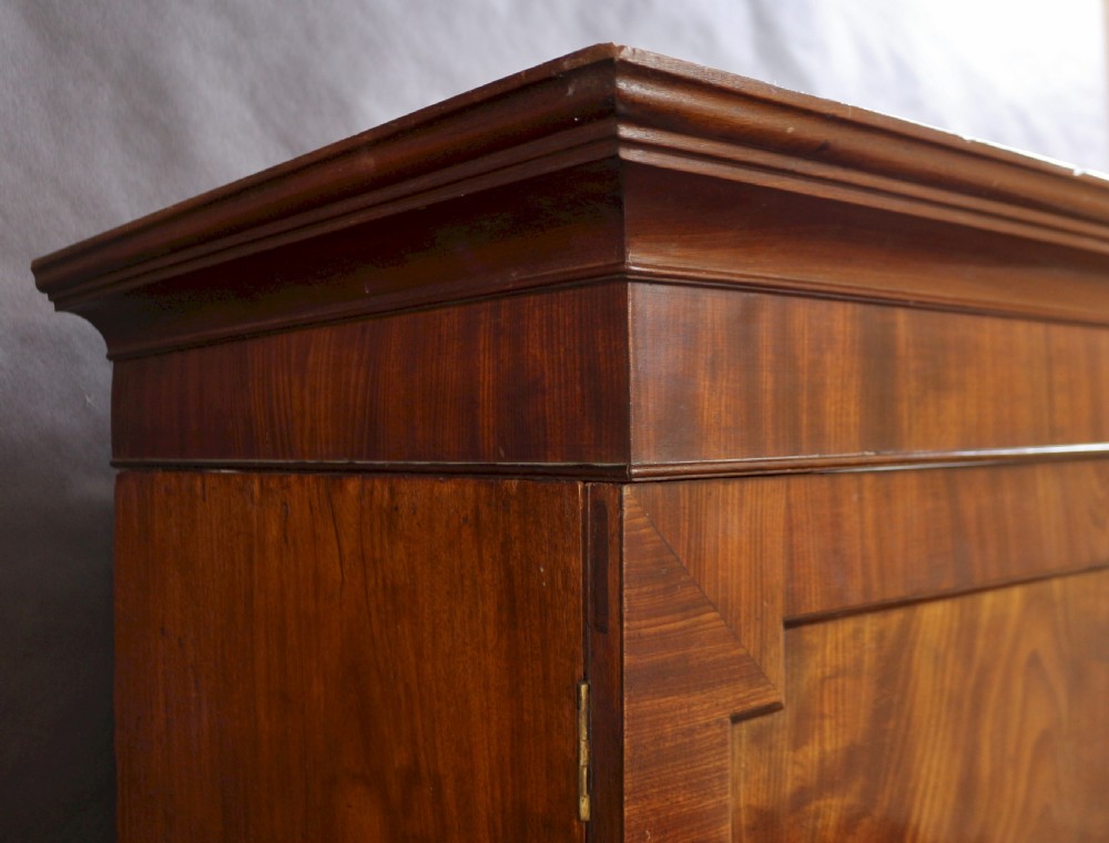 George 1V Mahogany Linen Press with 4 Internal Slides View XIV
