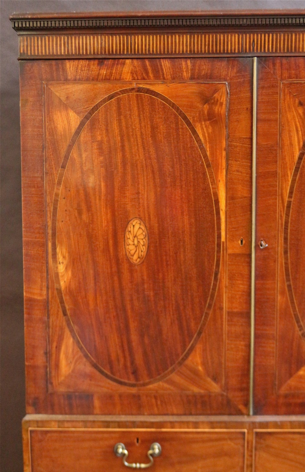 George 111 Mahogany Inlaid Linen Press with Sliding Trays View VIII