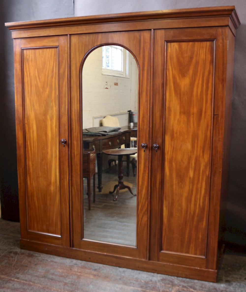 Fine Quality Victorian Mahogany 3 Door Wardrobe View II