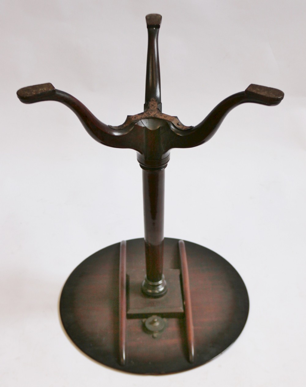 George 111 Mahogany Round Tilt Top Tripod Table View VI