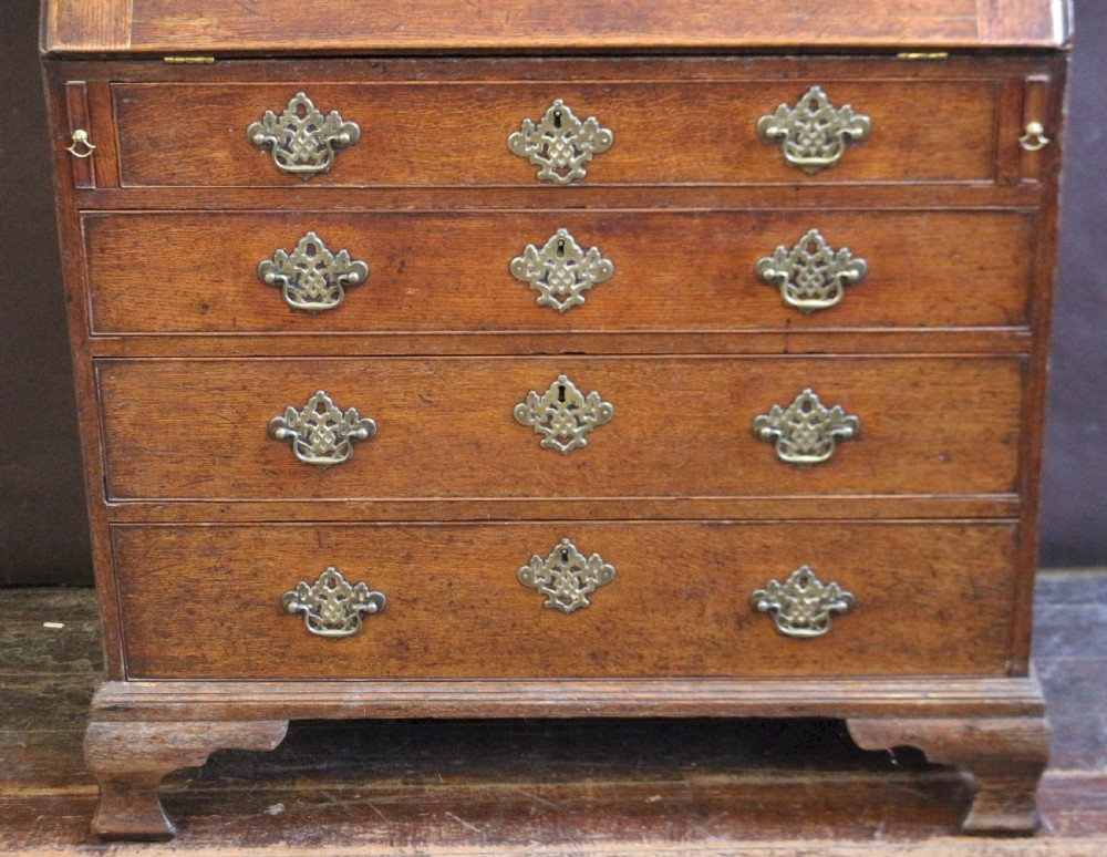 A Fine and Original George 111 Oak 4 Drawer Bureau View VII