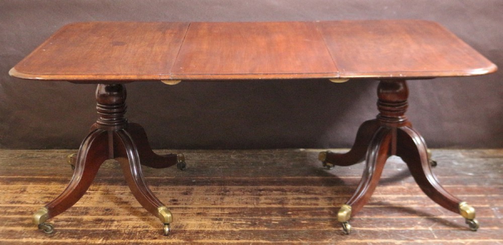 Fine Quality George 1V Mahogany 2 Pillar Dining Table