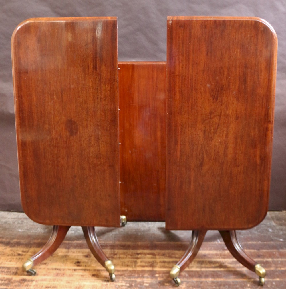 Fine Quality George 1V Mahogany 2 Pillar Dining Table View V