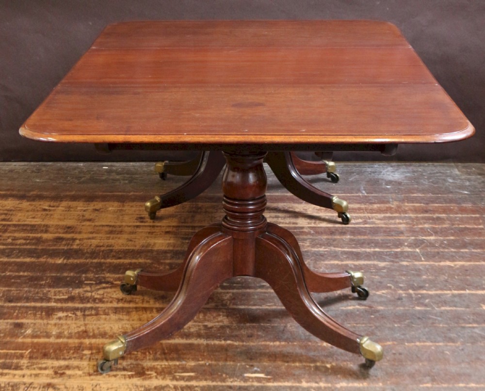 Fine Quality George 1V Mahogany 2 Pillar Dining Table View VI