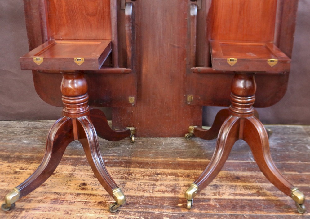 Fine Quality George 1V Mahogany 2 Pillar Dining Table View VIII