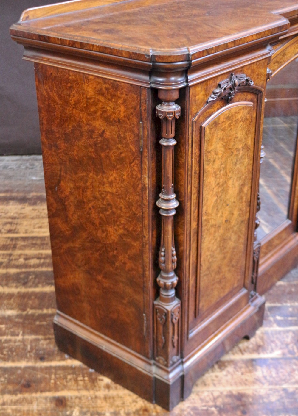 Fine Quality Figured Walnut 4 Door Inverted Breakfront Cabinet View XII