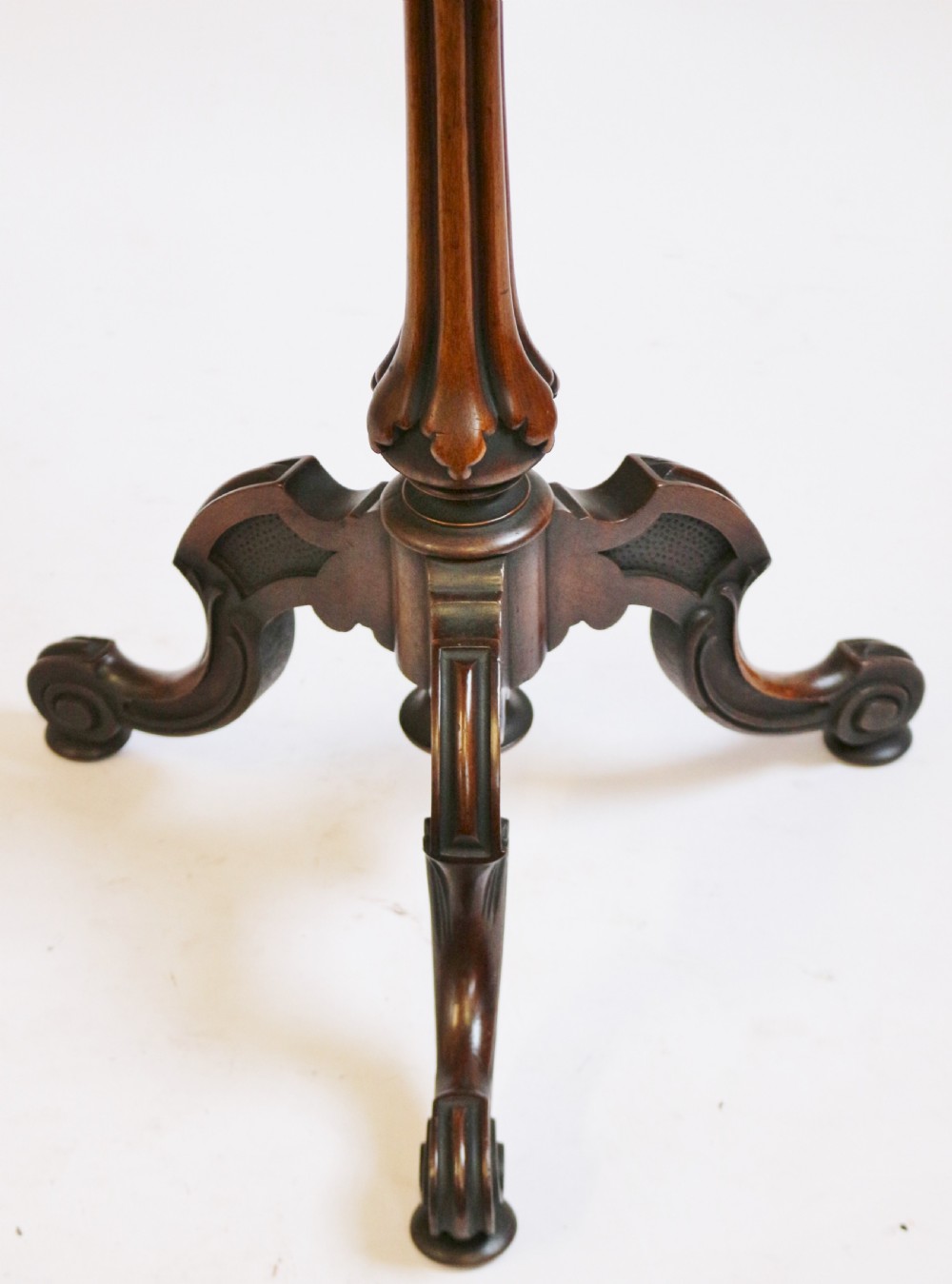 Victorian Figured Walnut Round Tripod Wine Table View VI