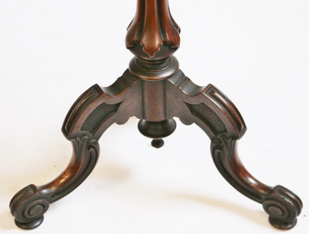 Victorian Figured Walnut Round Tripod Wine Table View VII