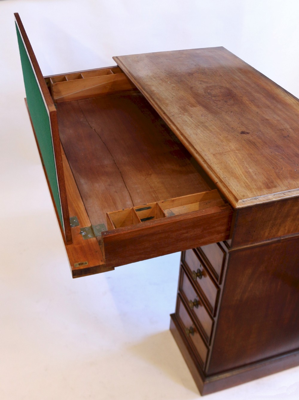 Good Quality Victorian Mahogany 9 Drawer Kneehole Desk View XI