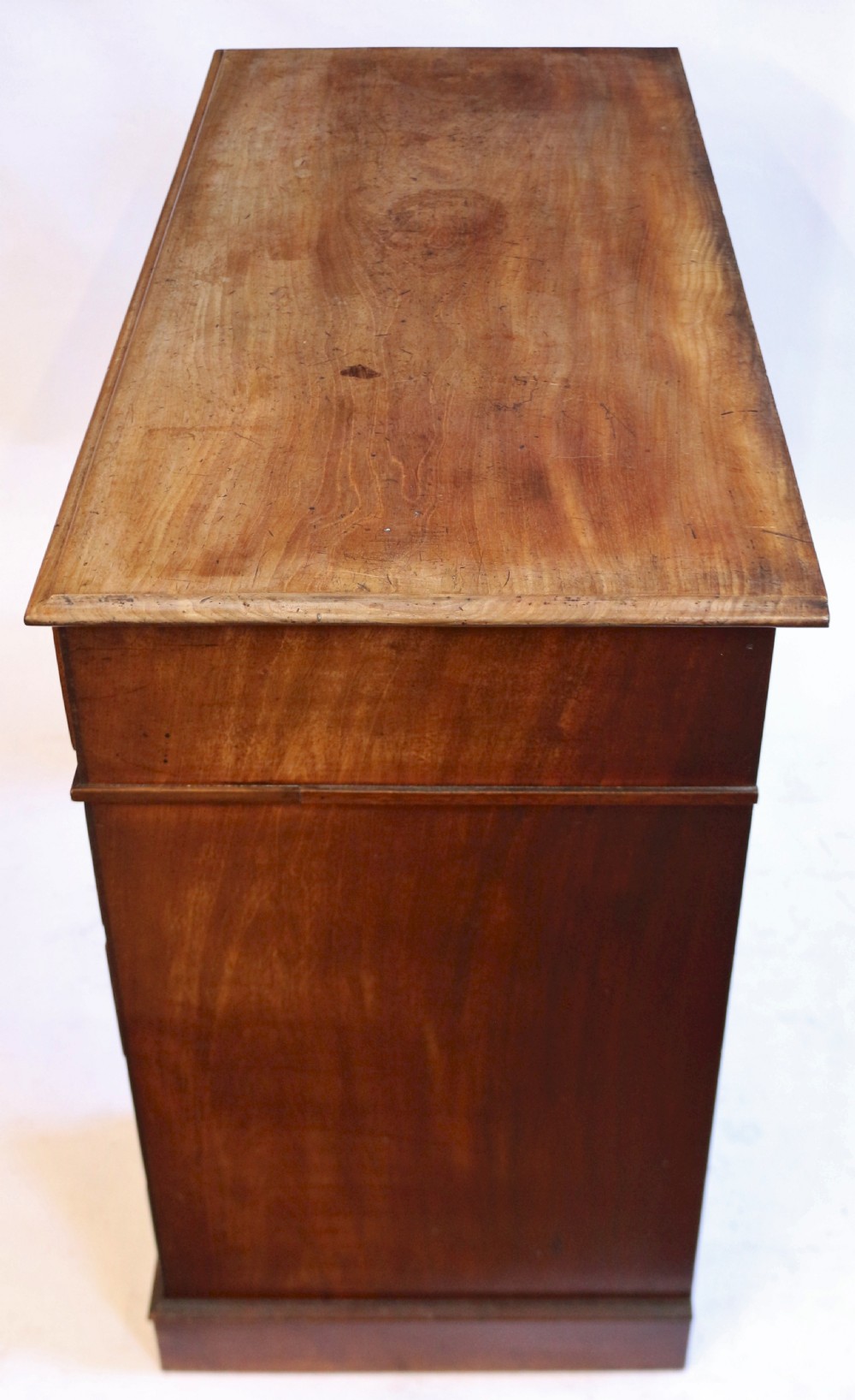 Good Quality Victorian Mahogany 9 Drawer Kneehole Desk View XII