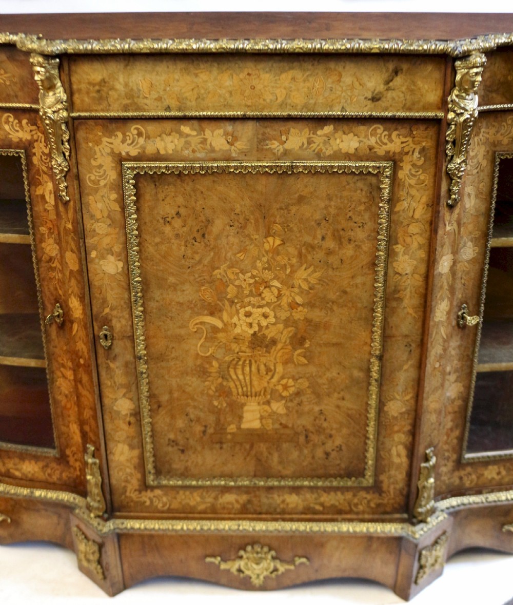 Fine Figured Walnut & Marquetry Serpentine Ormolu Mounted Credenza View VII