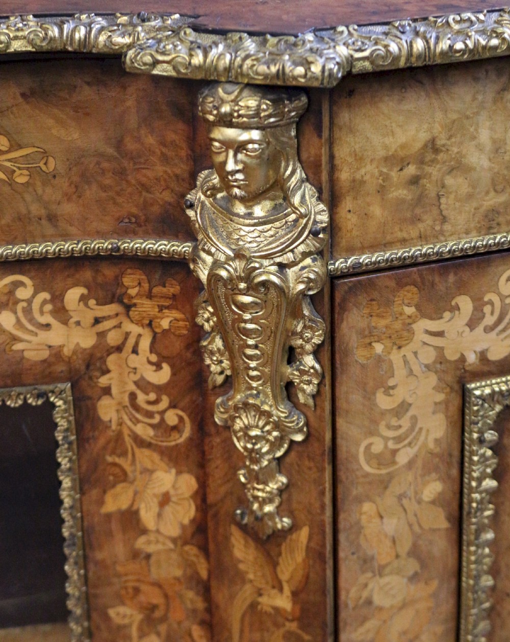 Fine Figured Walnut & Marquetry Serpentine Ormolu Mounted Credenza View IX