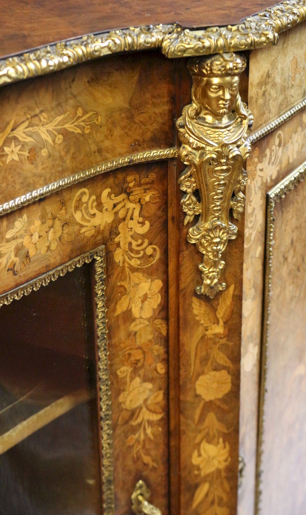 Fine Figured Walnut & Marquetry Serpentine Ormolu Mounted Credenza View XII