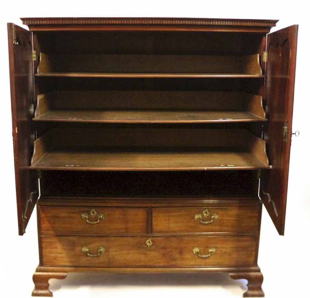 Fine Early George III Mahogany Linen Press View II