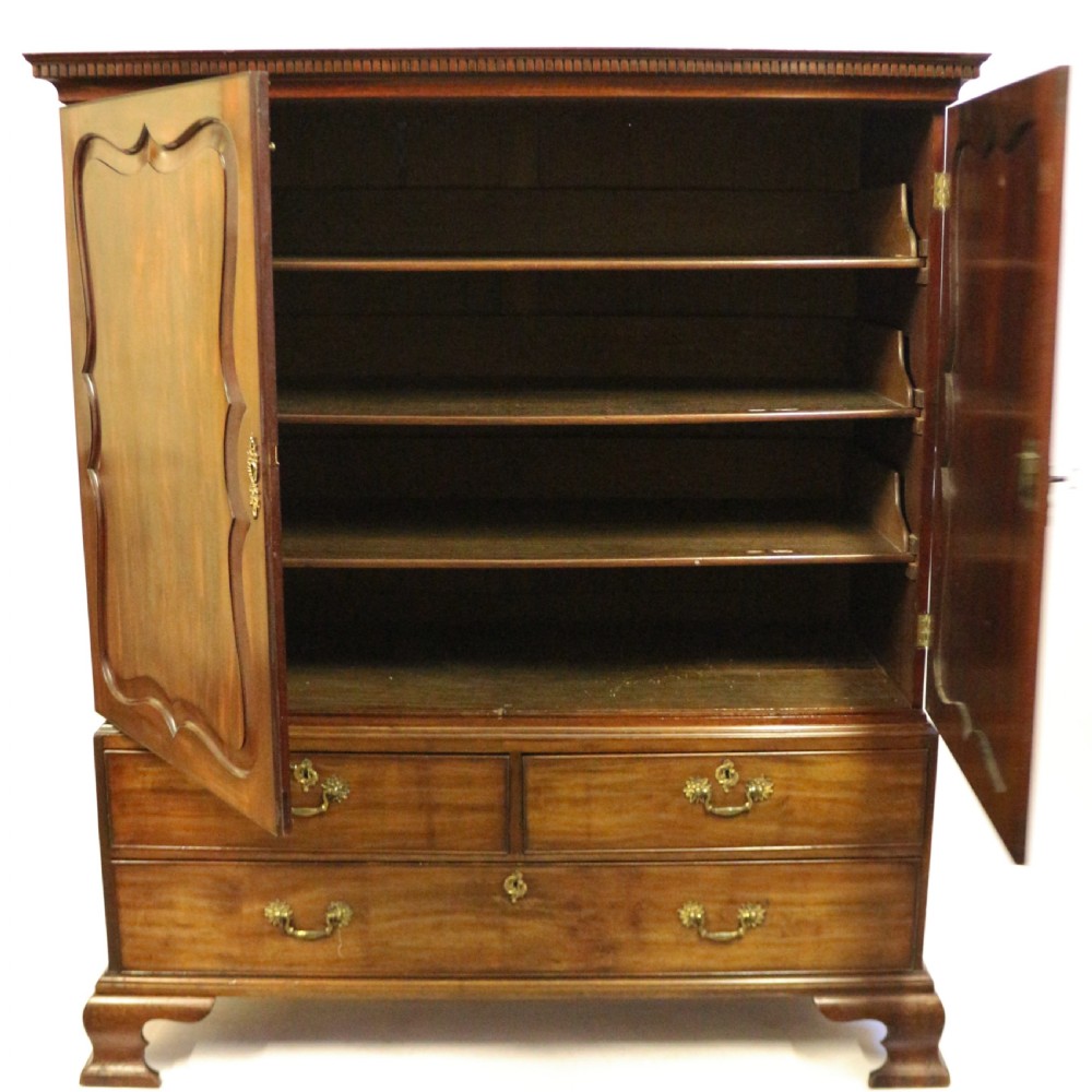 Fine Early George III Mahogany Linen Press View III
