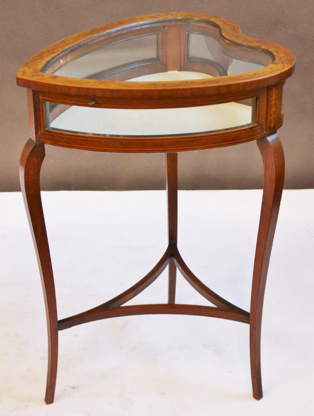 Edwardian Inlaid Mahogany Heart Shaped Bijouterie Table View II