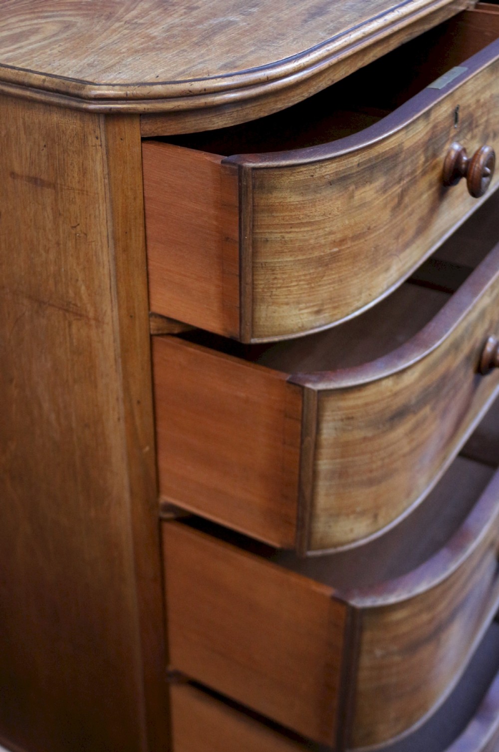 Fine Quality George 1V  Mahogany D Shaped 5 Drawer Chest View XI
