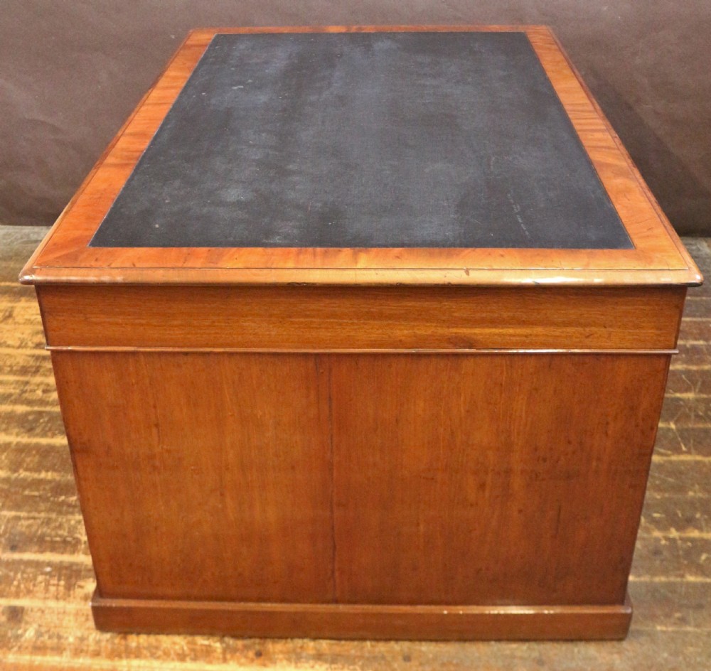 Early 19C Mahogany 3 Part 22 Drawer Partners Kneehole Desk View VI