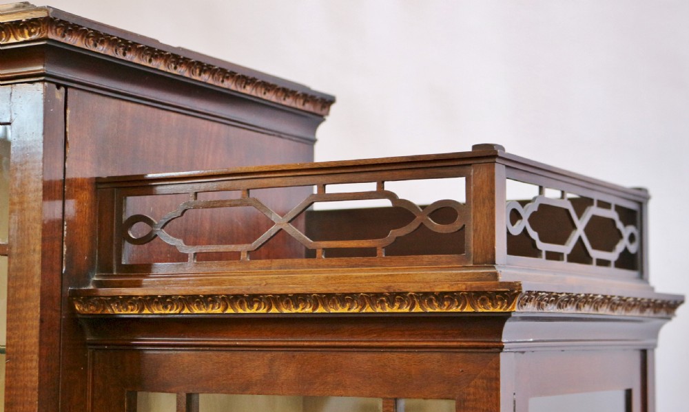 Edwardian Mahogany 'Chinese Chippendale' Breakfront Display Cabinet View XIII