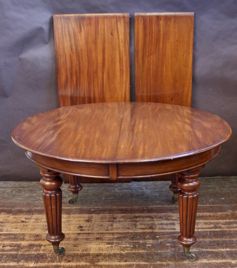 Victorian Mahogany Circular Extending Dining Table with 3 Extra Leaves