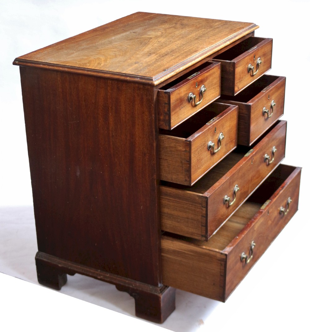 George 111 Mahogany Small 6 Drawer Chest View II