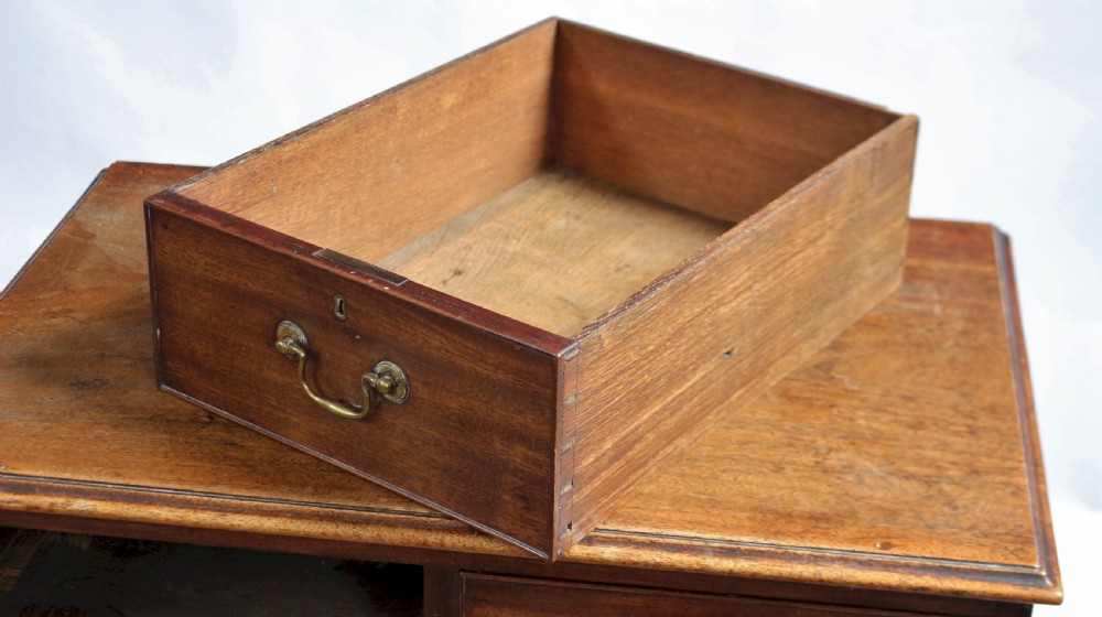George 111 Mahogany Small 6 Drawer Chest View VII